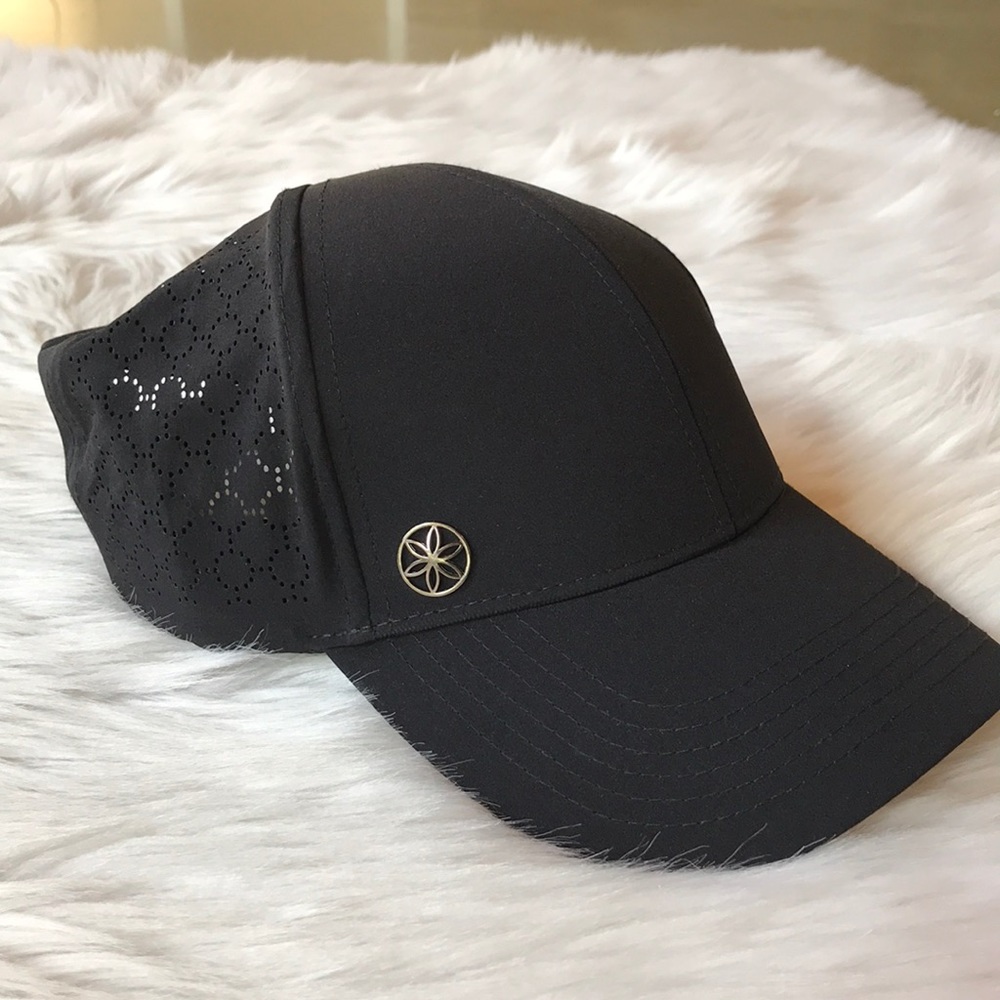 💜 Gaiam Baseball Hat 💜